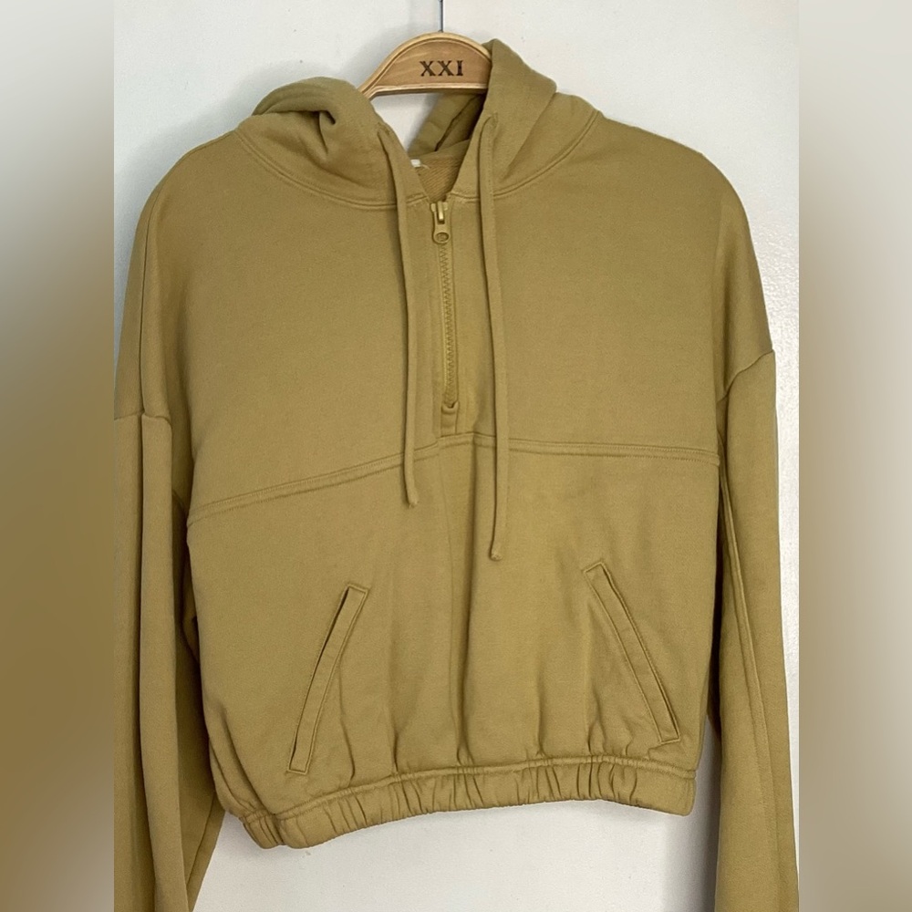 ALO Stadium Half Zip Hoodie Jacket in Mustard Yellow M/L - Picture 2 of 8